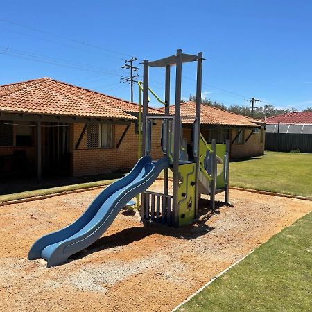 Geraldton'S Ocean West Holiday Units & Short Stay Accommodation Exterior foto